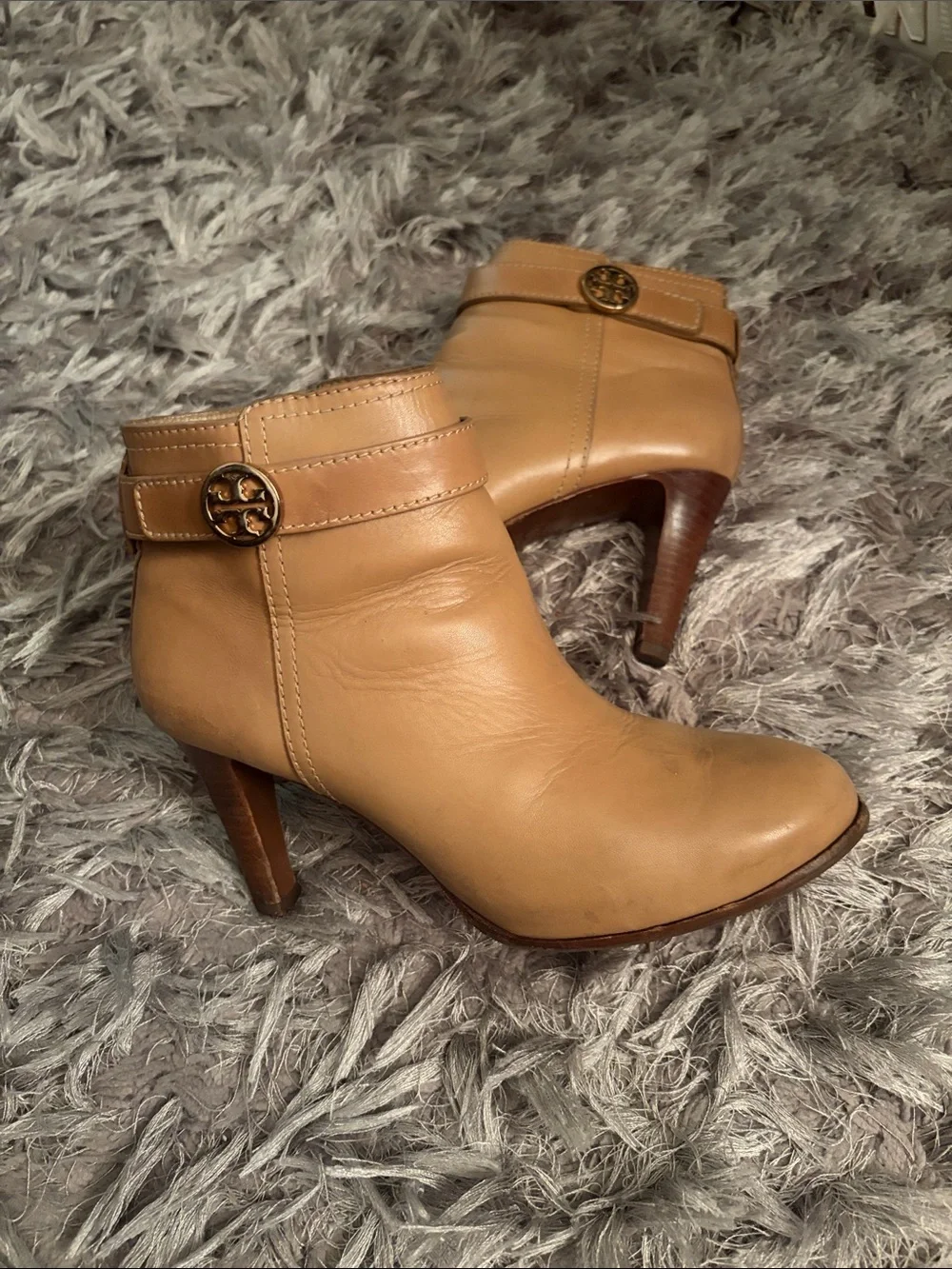 Tory Burch tan leather